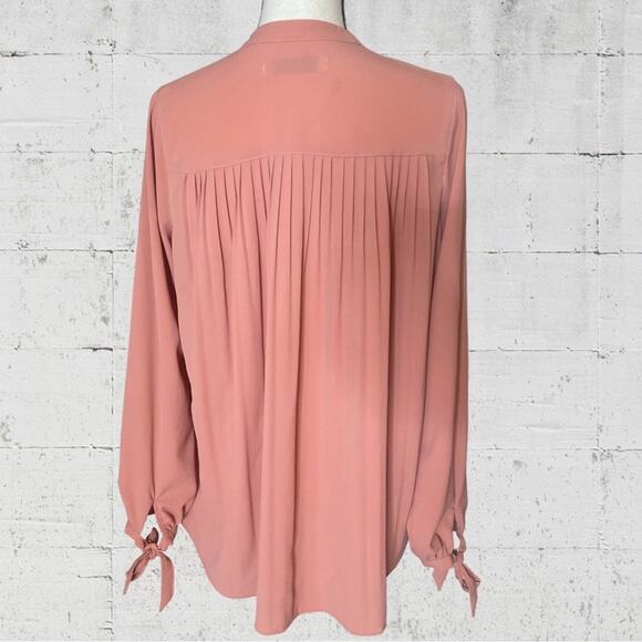 Abercrombie & Fitch Pleated Swing Blouse Size Medium - Picture 6 of 11